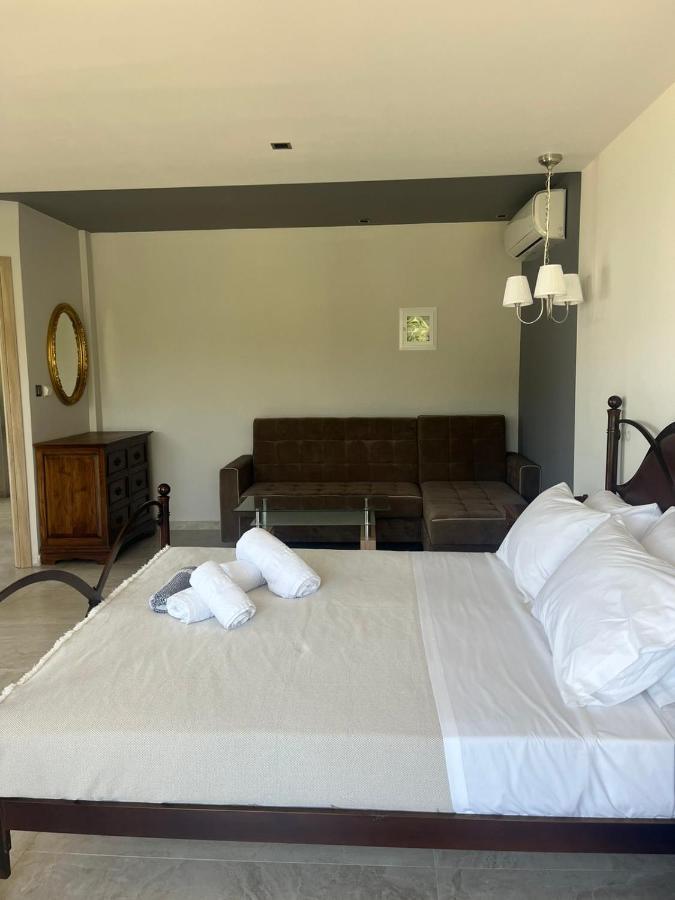 Suites Ris Nea Peramos  Exterior photo